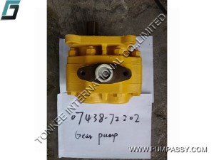07438-72202 D355A-3 SD42 Komatsu Steering Pump, hydraulic gear pump